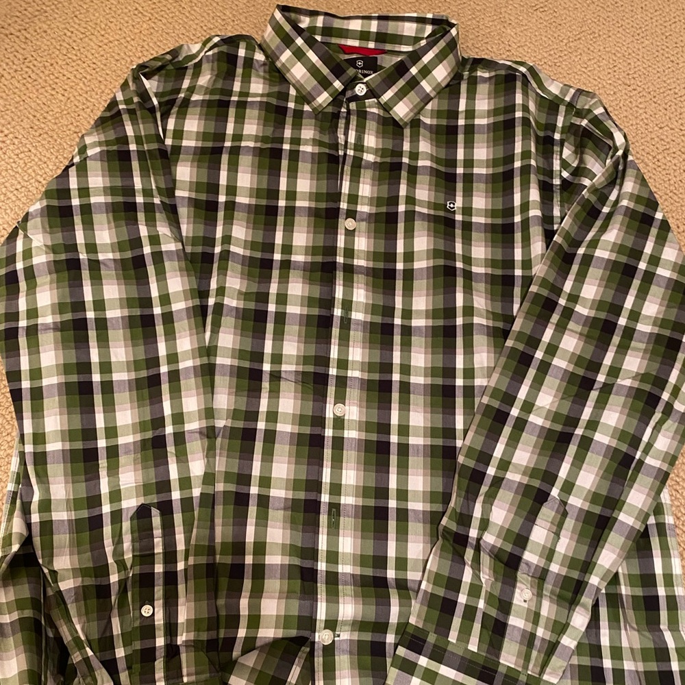 Victorinox tailored fit men’s shirt